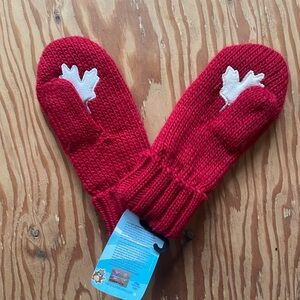 Hudson’s bay small Red Mittens with Maple Leaf Design olympics Vancouver 2010